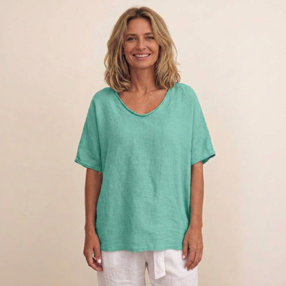 T-shirt ample en lin pour femme, coupe fluide et légère, porté mannequin
